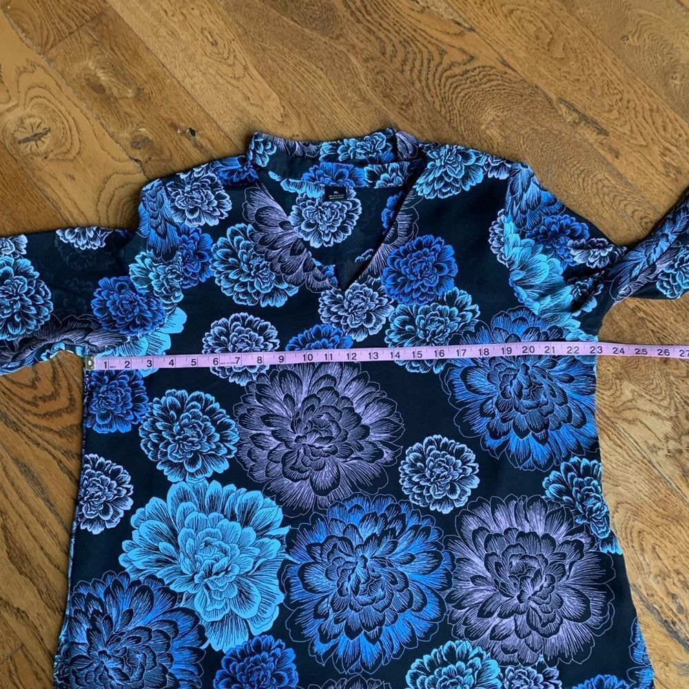 Black Sheer Fluted Sleeve Blouse Large Floral Print - Picture 5 of 10